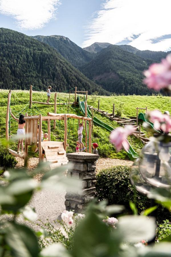 Hotel Lener Campo di Trens Dış mekan fotoğraf