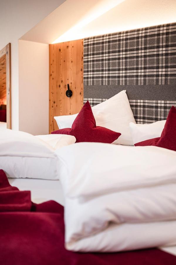 Hotel Lener Campo di Trens Dış mekan fotoğraf